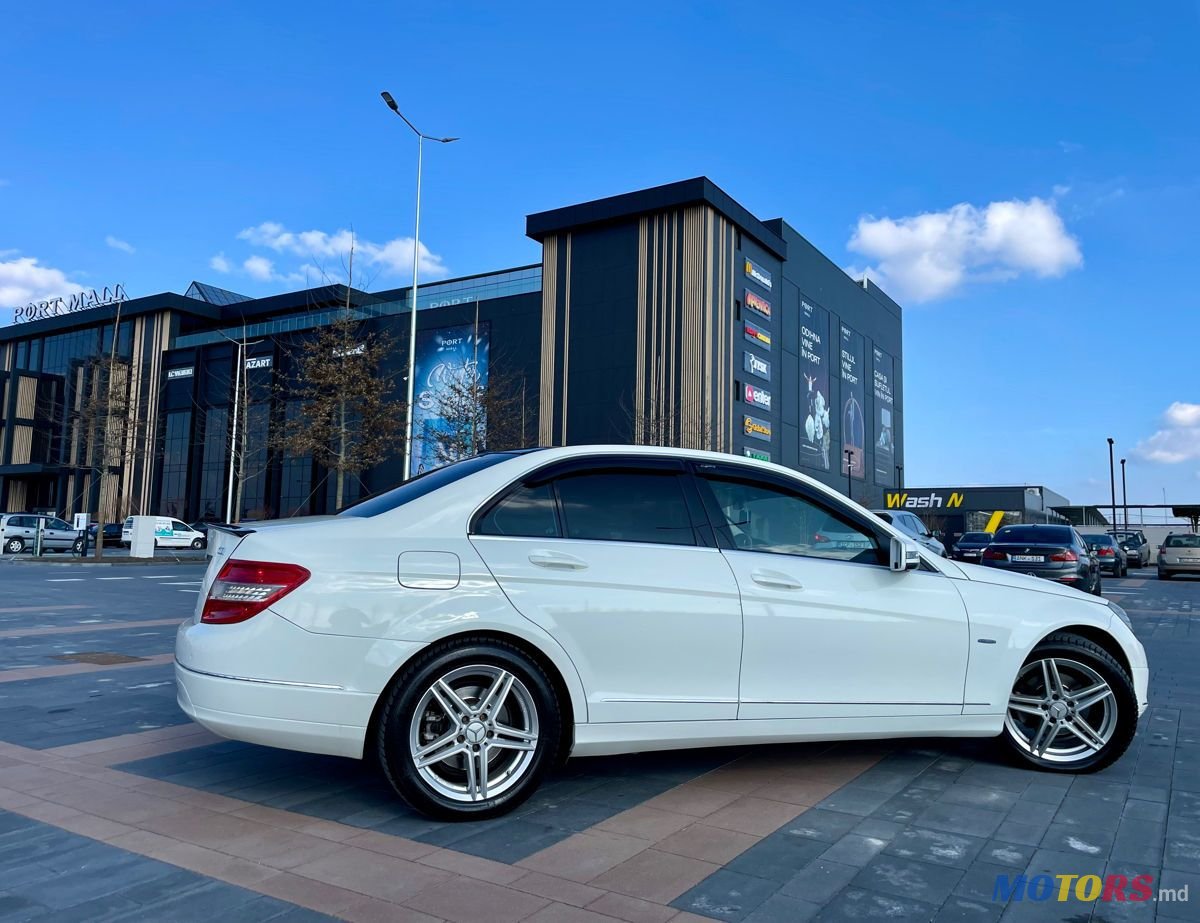 2010' Mercedes-Benz C-Class photo #1