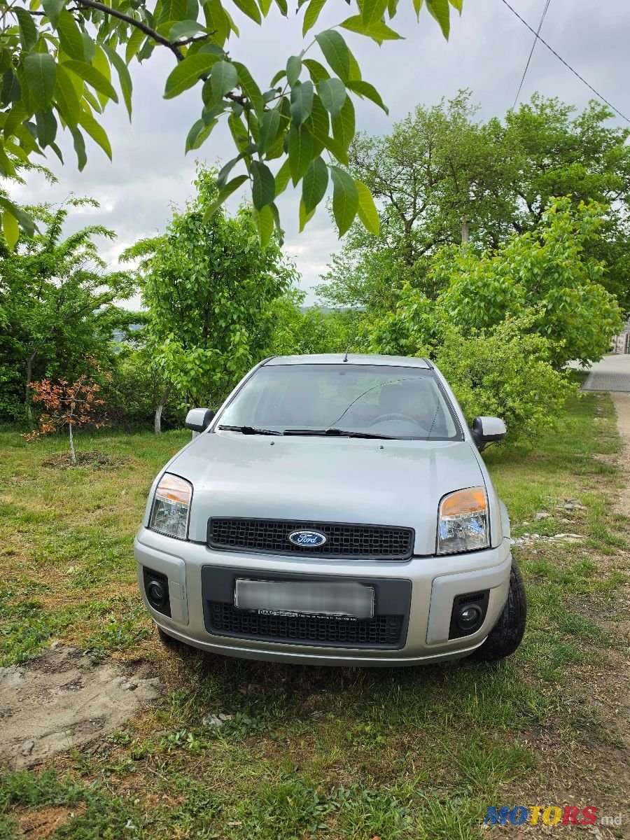2010' Ford Fusion photo #3