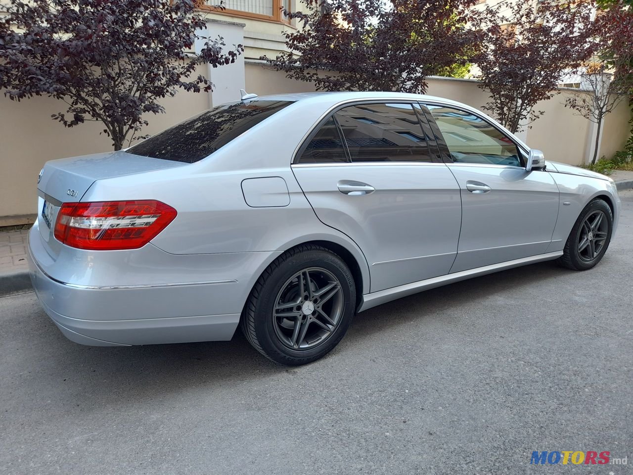 2010' Mercedes-Benz E Класс photo #5