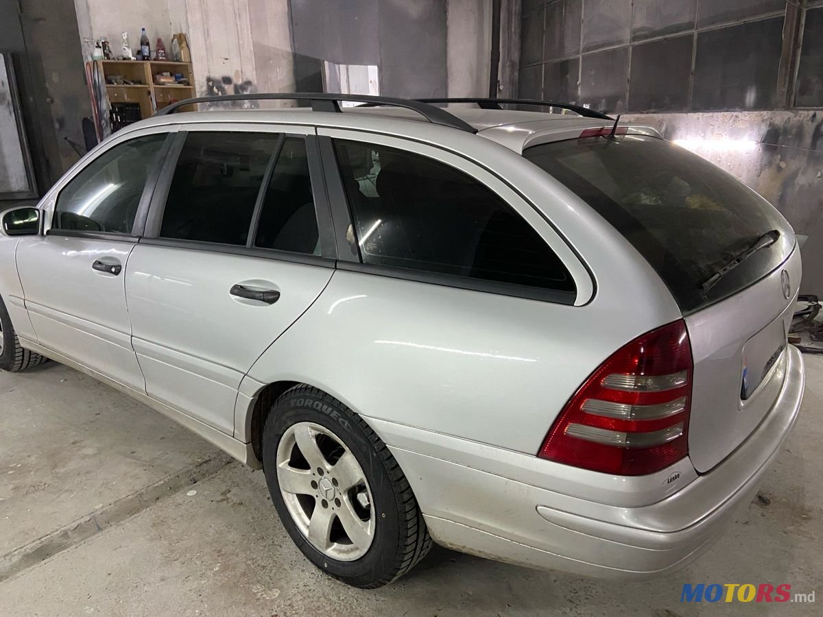 2005' Mercedes-Benz C Класс photo #6