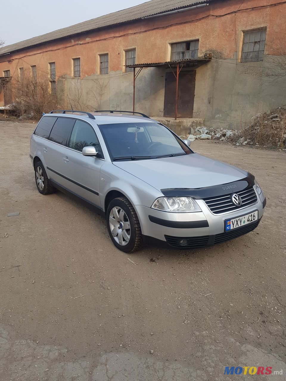 2004' Volkswagen Passat photo #1