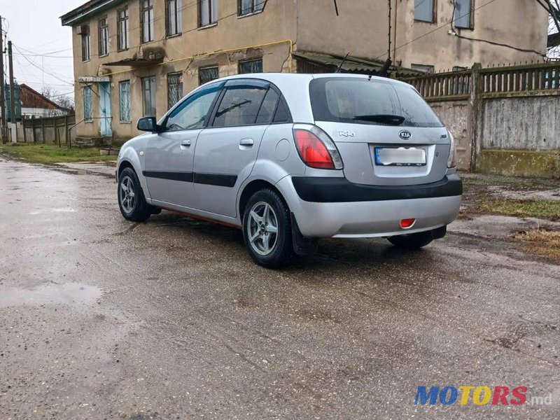 2005' Kia Rio photo #5