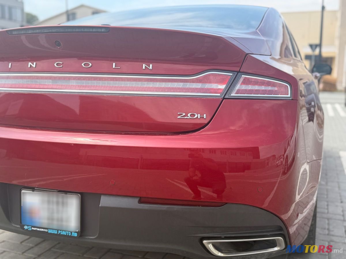 2013' Lincoln MKZ photo #5