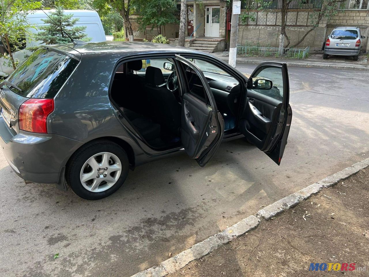 2005' Toyota Corolla photo #6