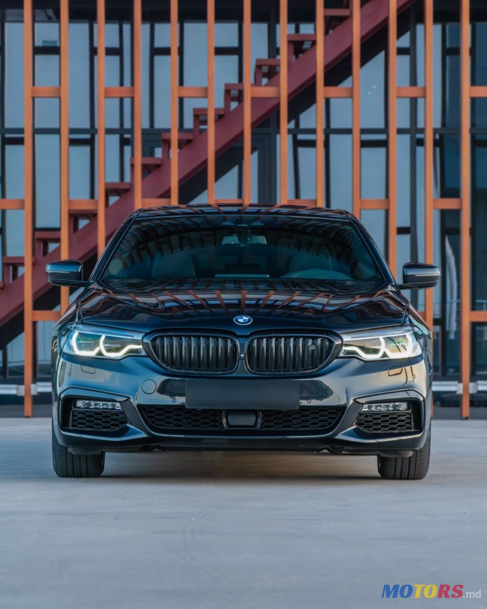 2017' BMW 5 Series photo #2