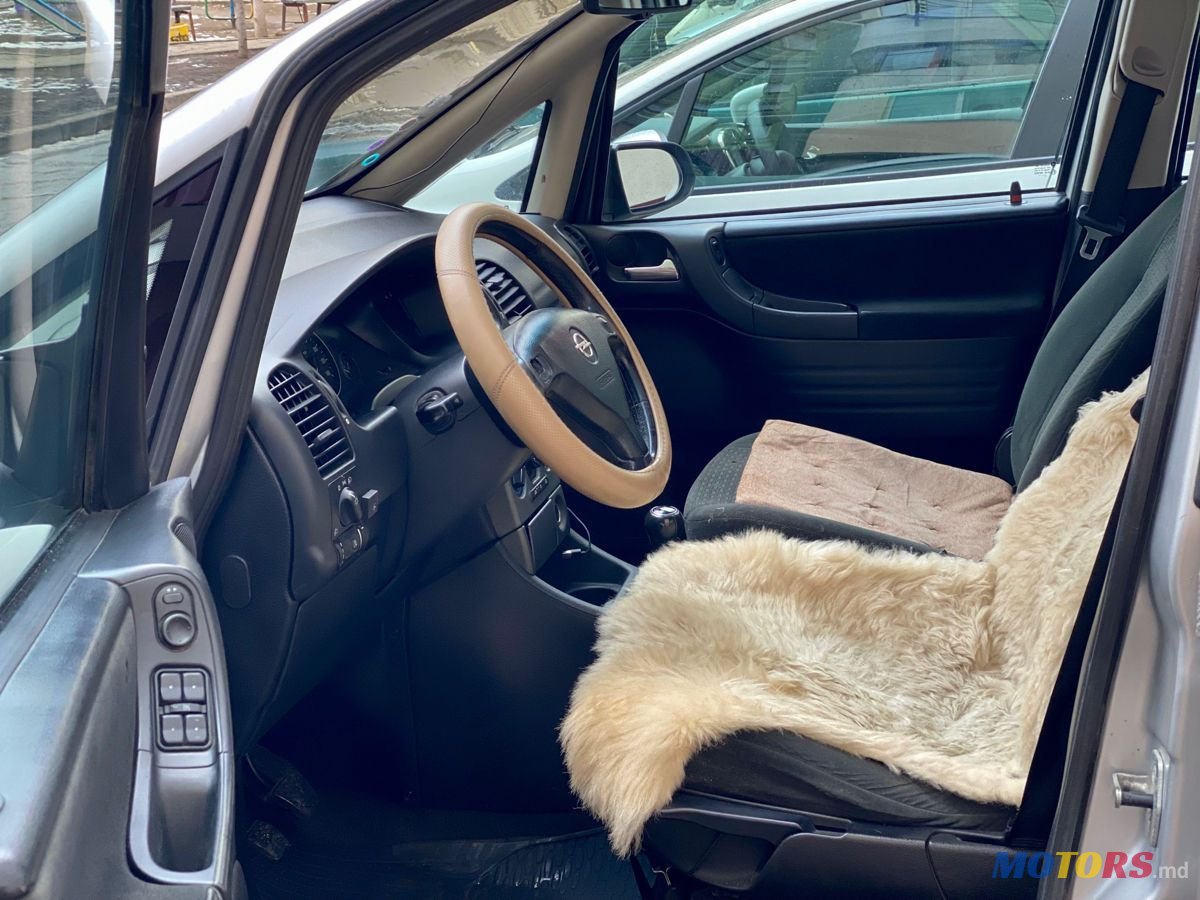 2004' Opel Zafira photo #5