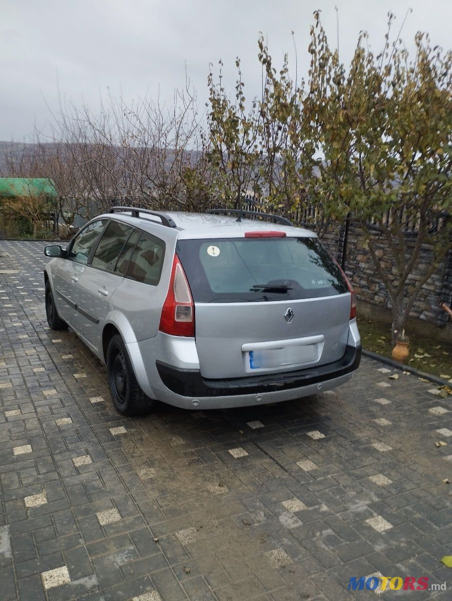 2008' Renault Megane photo #3