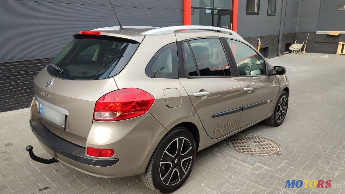 2007' Renault Clio photo #2