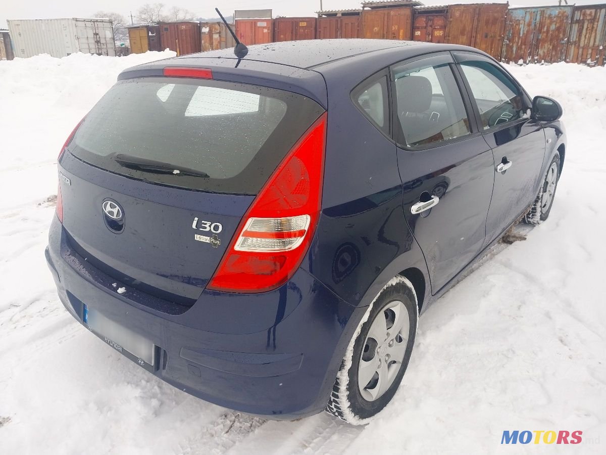 2010' Hyundai i30 photo #3