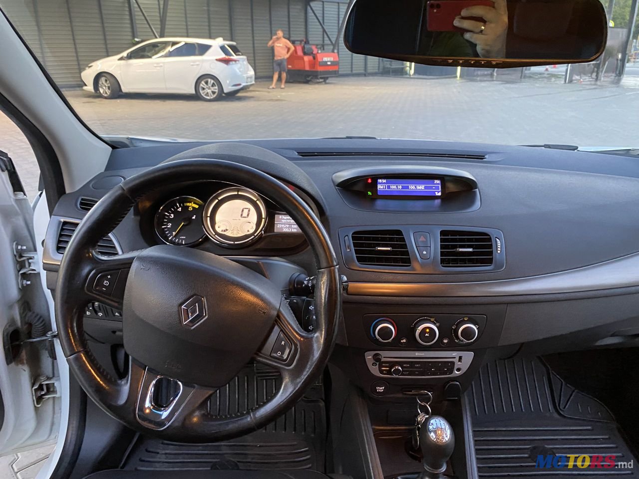 2014' Renault Megane photo #4