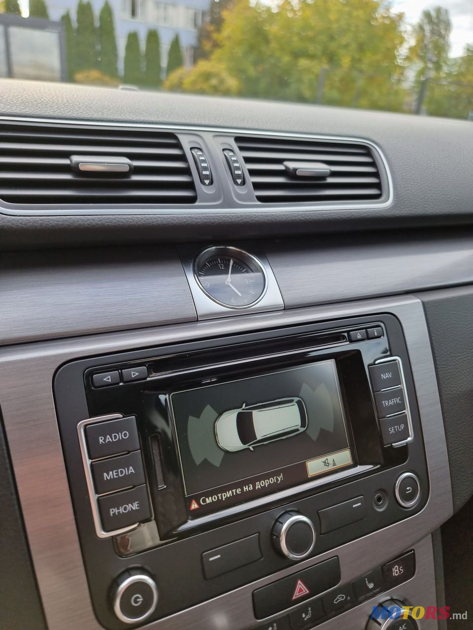 2013' Volkswagen Passat photo #6