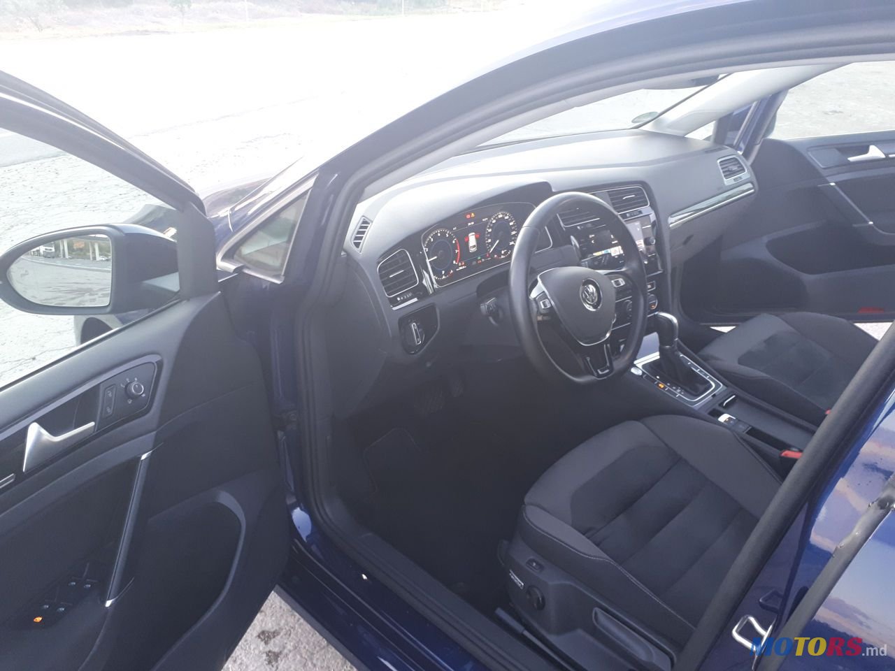 2018' Volkswagen Golf photo #6