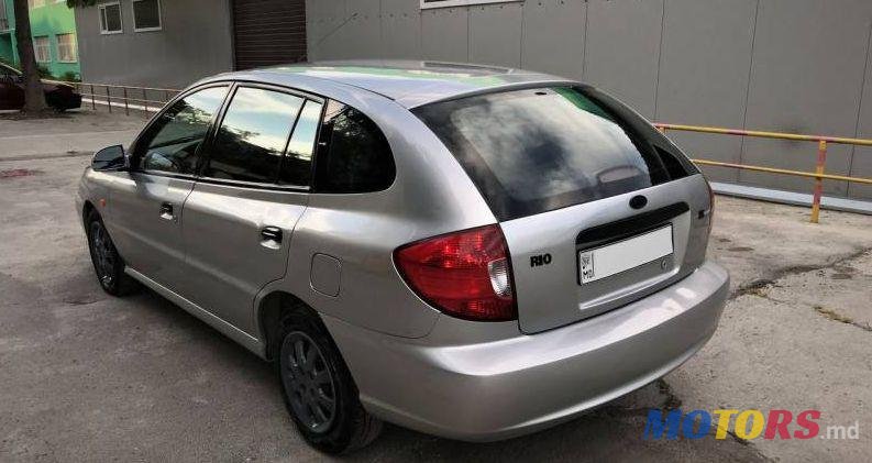 2003' Kia Rio photo #1