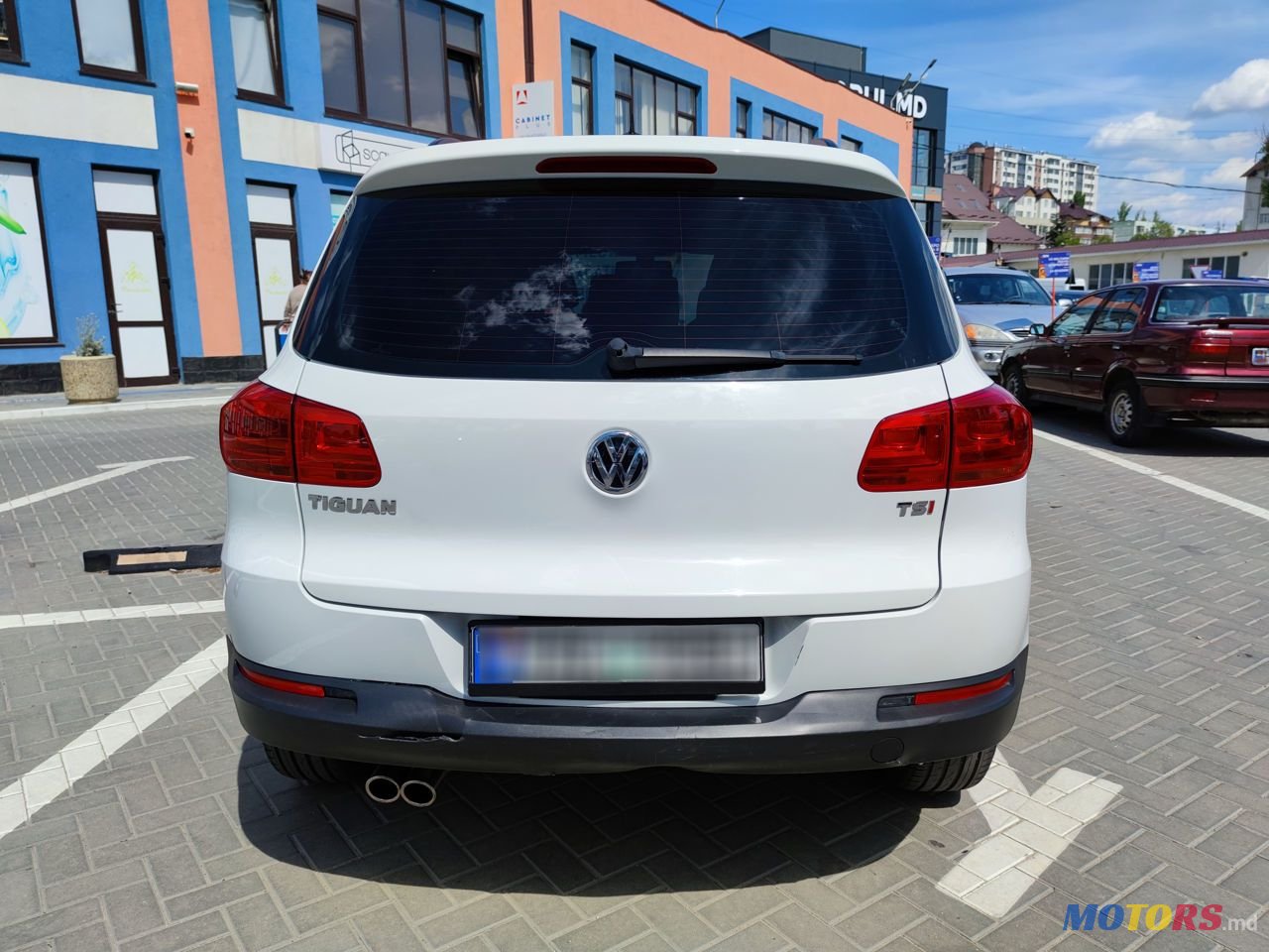 2016' Volkswagen Tiguan photo #6