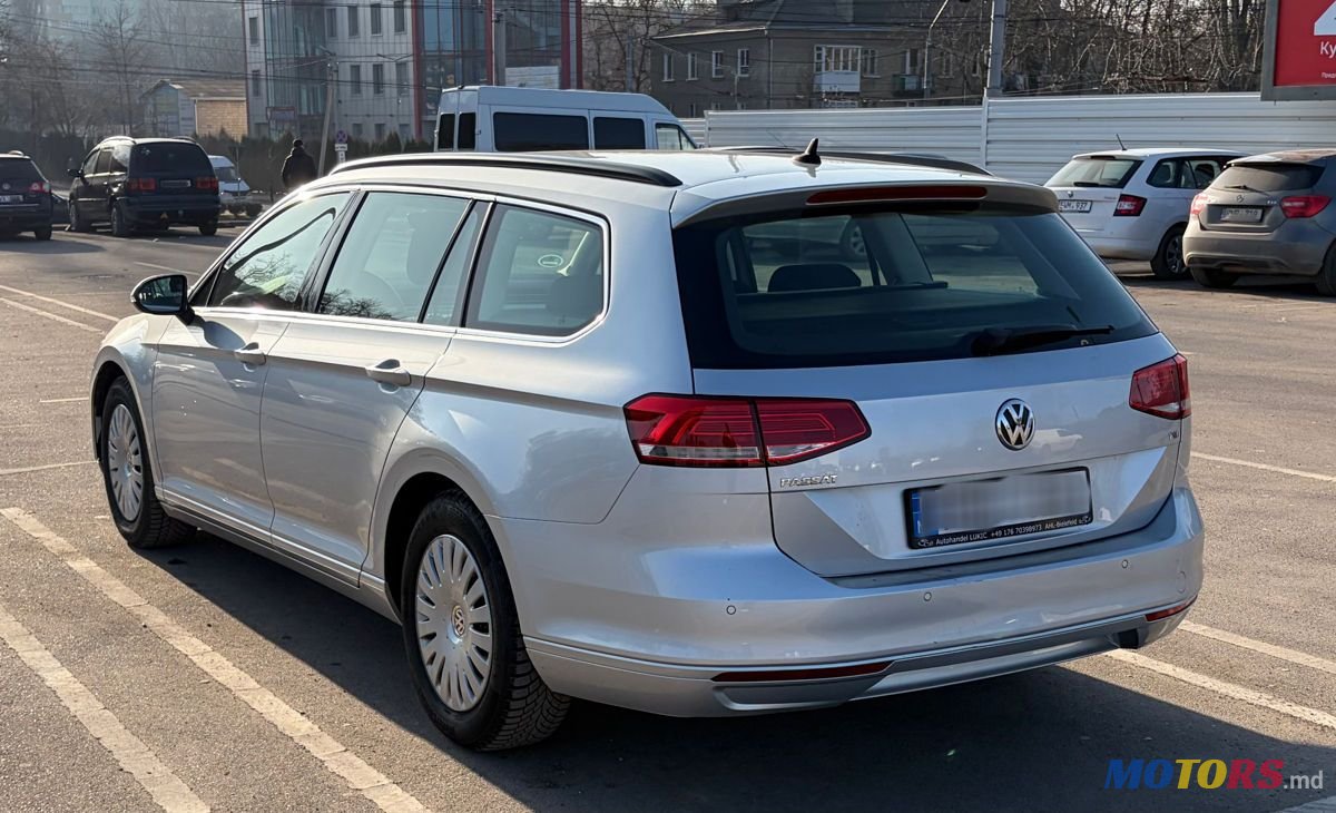 2018' Volkswagen Passat photo #4
