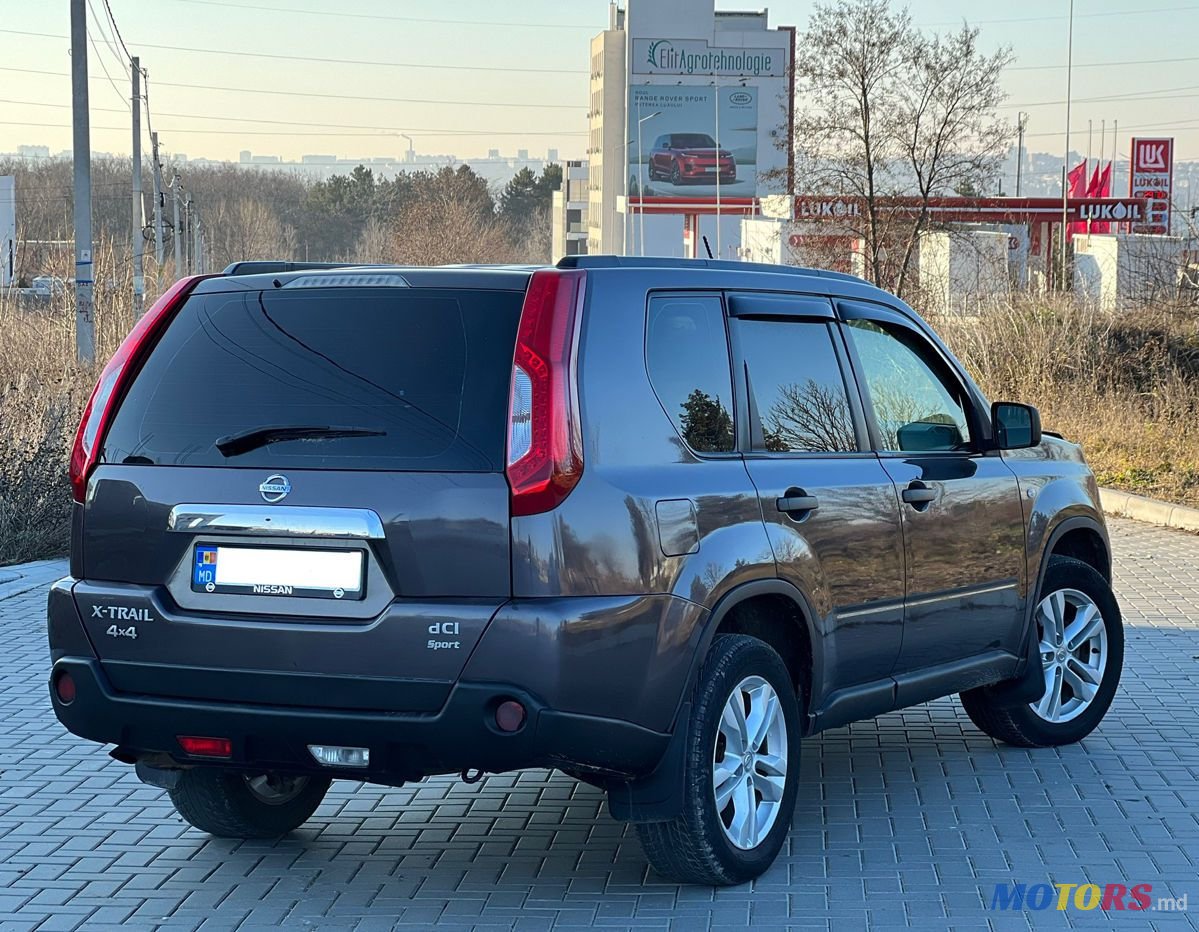 2011' Nissan X-Trail photo #6