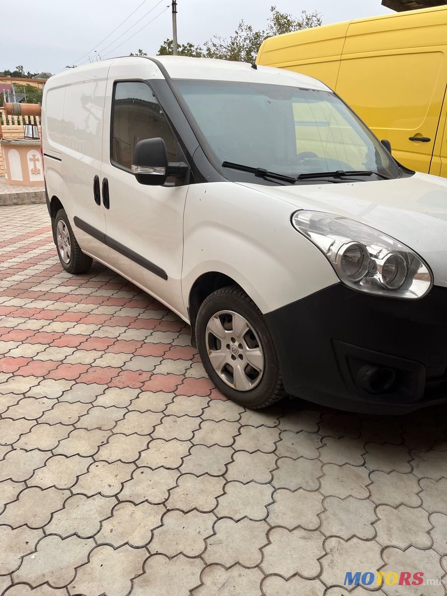 2012' Opel Combo photo #5