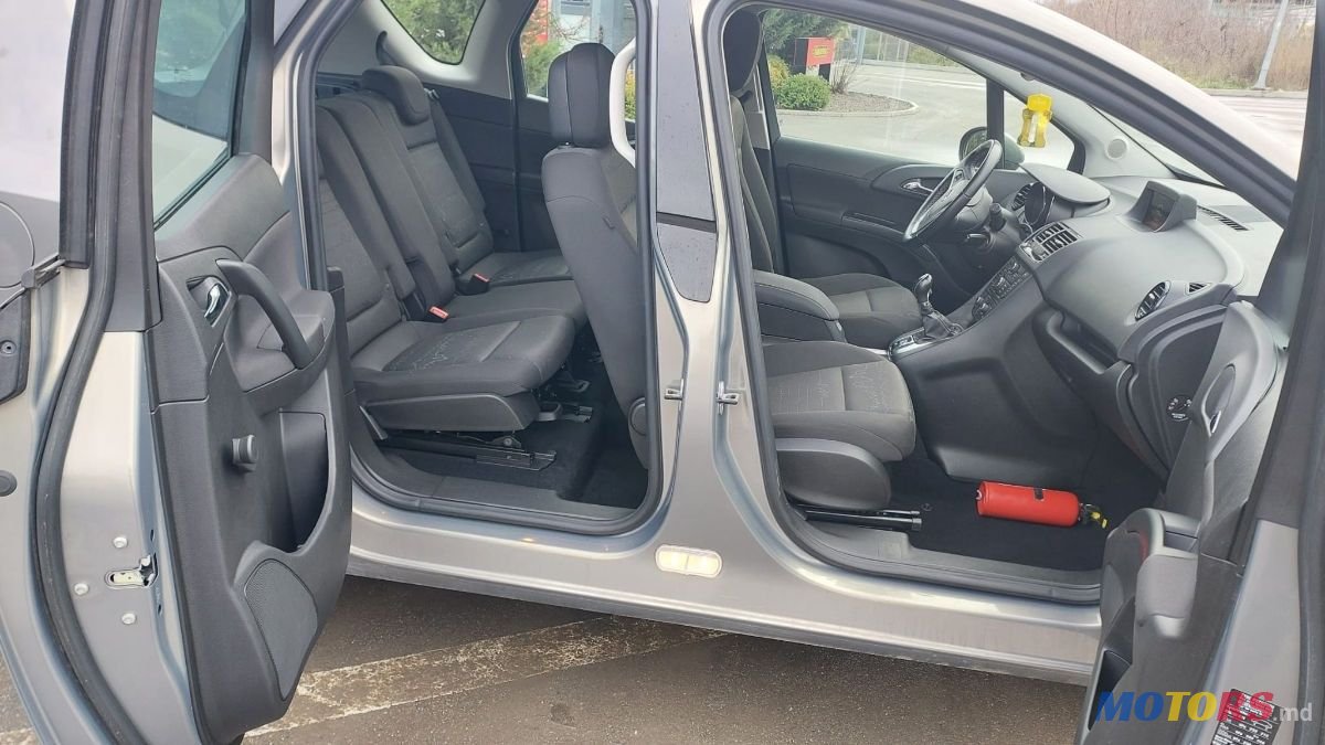 2015' Opel Meriva photo #4