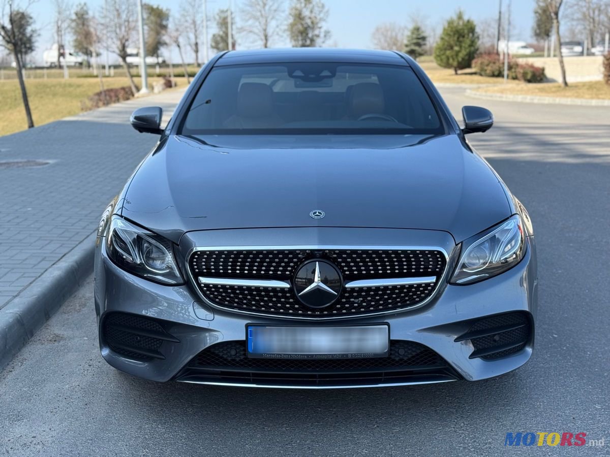 2019' Mercedes-Benz E-Class photo #2