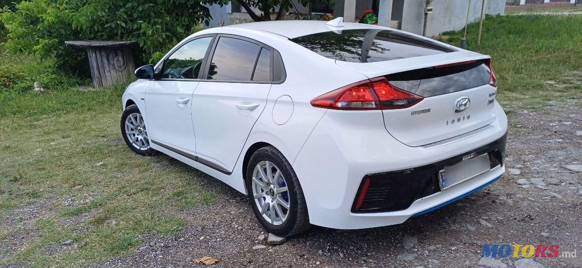 2019' Hyundai Ioniq photo #4