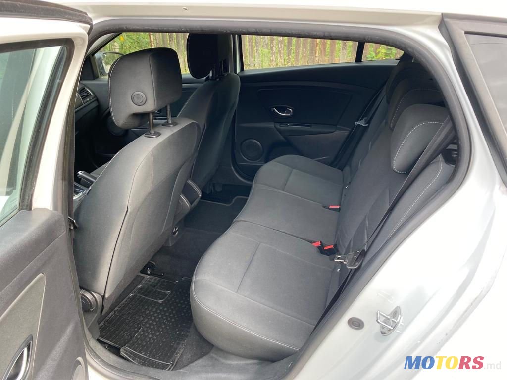 2014' Renault Megane photo #5