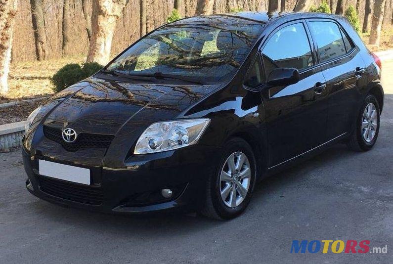 2010' Toyota Auris photo #1