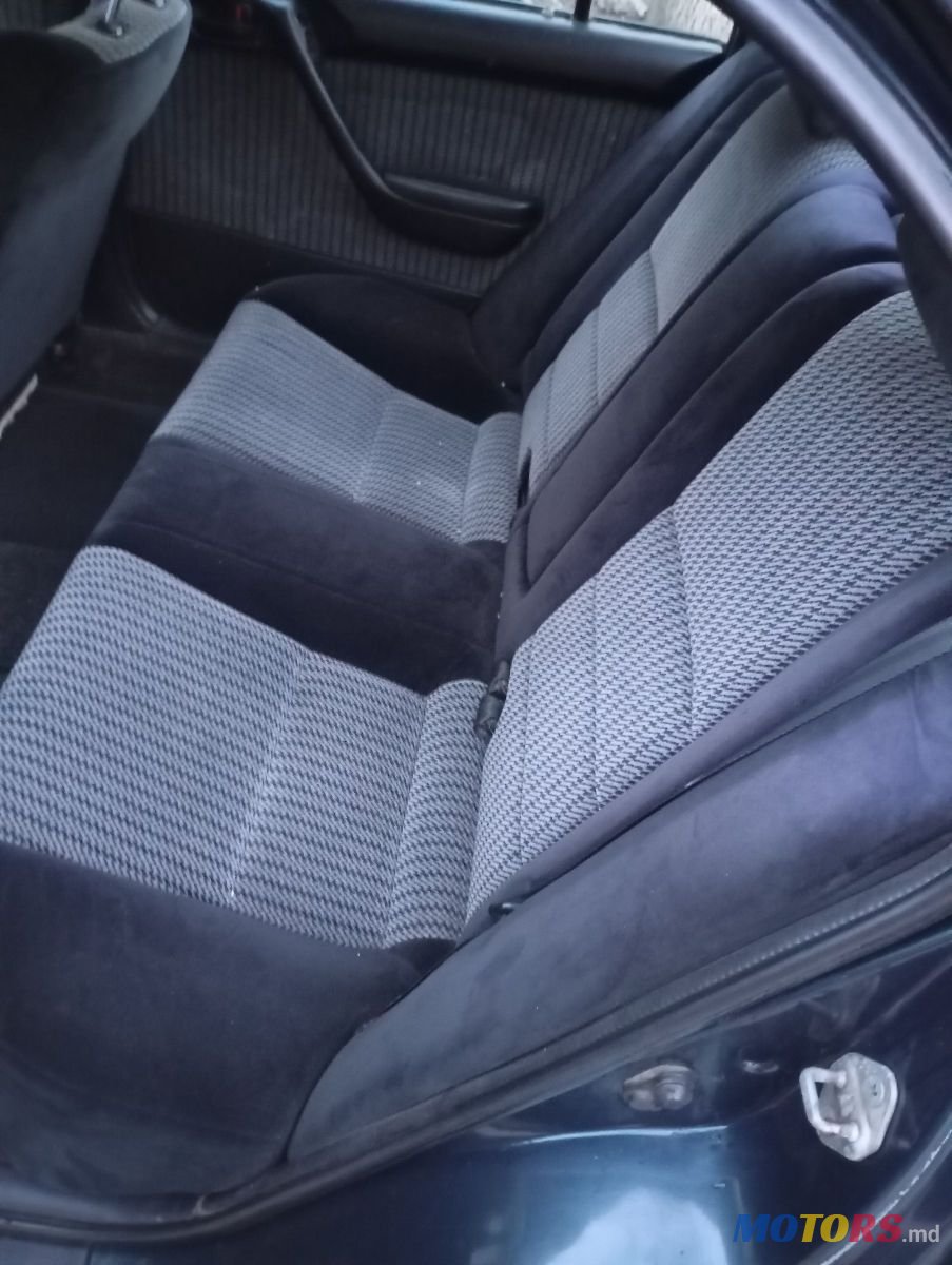 1995' Toyota Carina photo #1