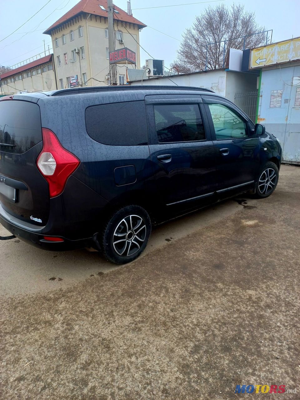 2013' Dacia Lodgy photo #5