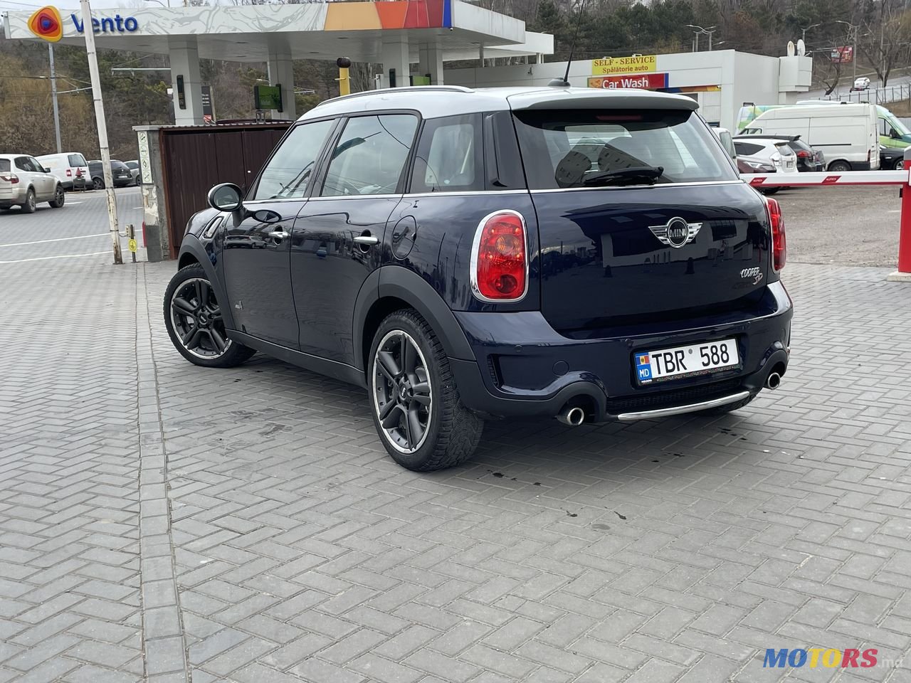 2011' MINI Countryman photo #3