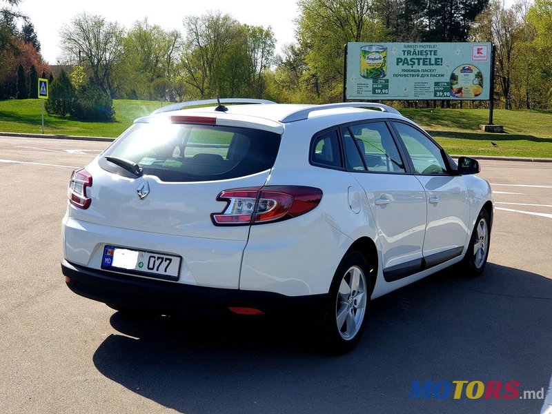 2014' Renault Megane photo #3