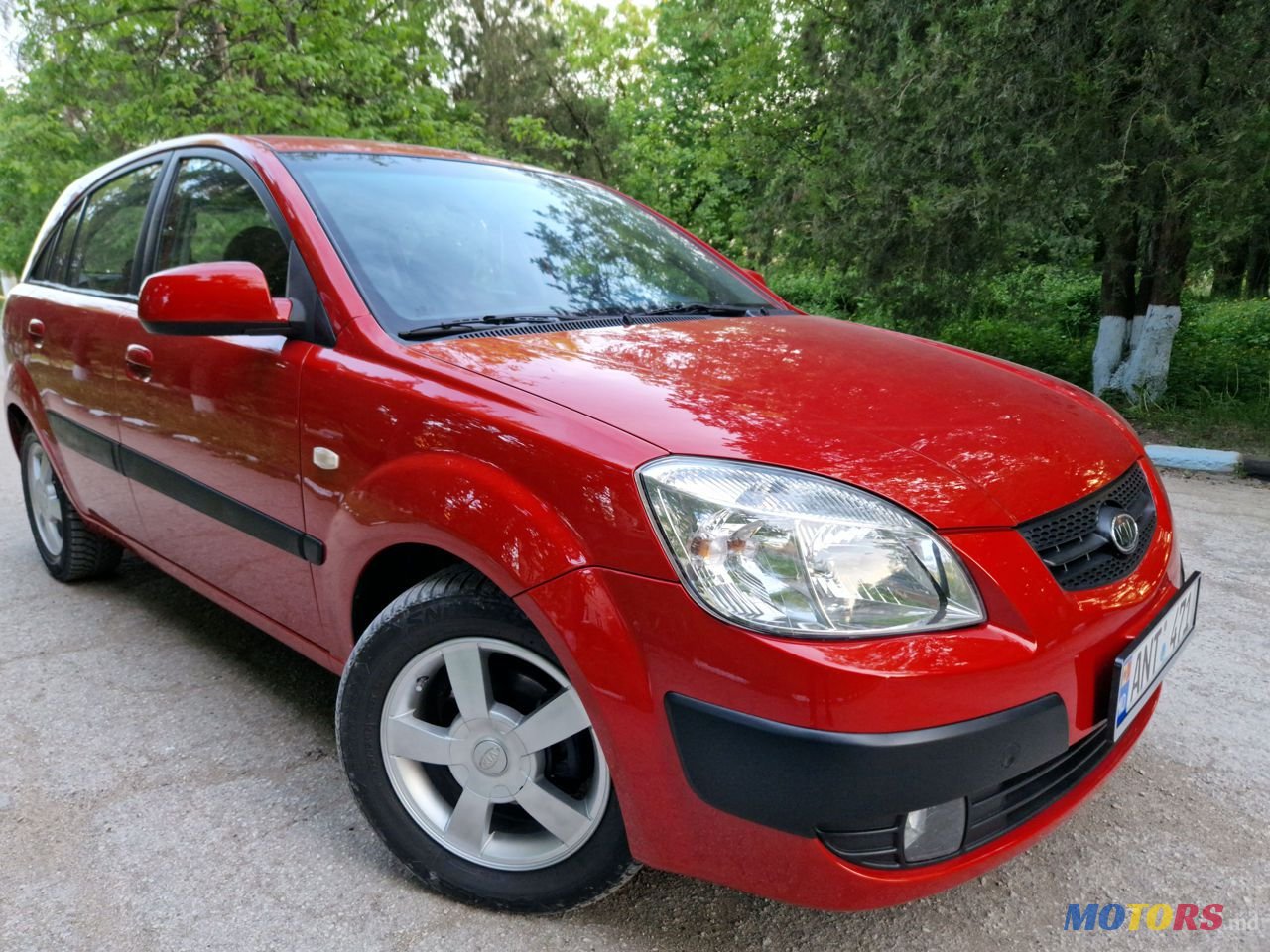 2005' Kia Rio photo #1