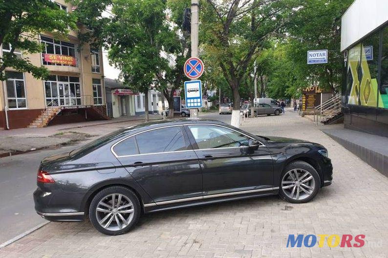 2018' Volkswagen Passat photo #1