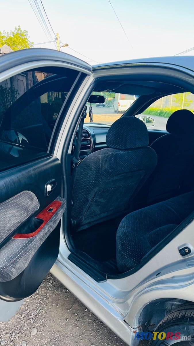 2002' Hyundai Sonata photo #5