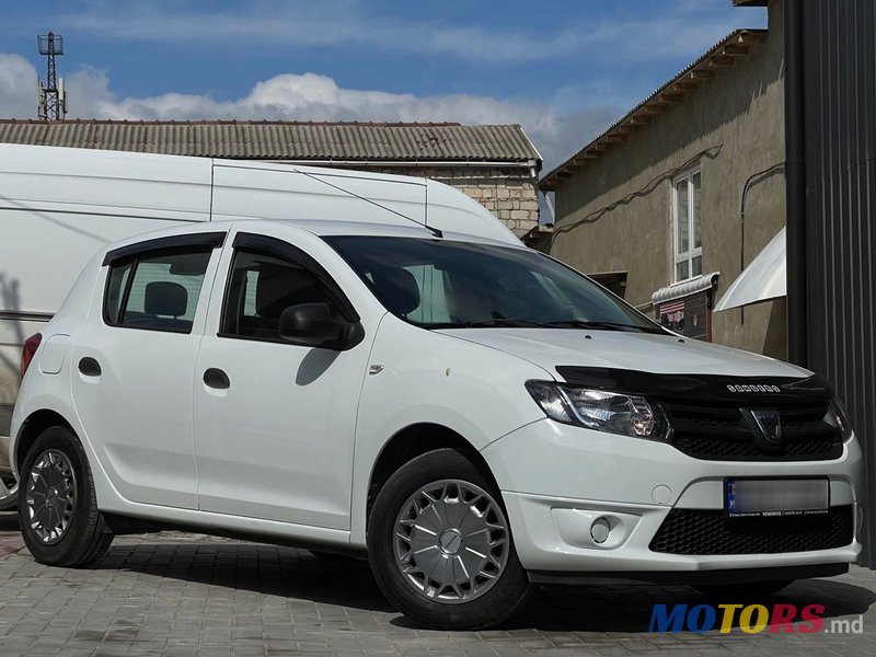 2014' Dacia Sandero photo #3