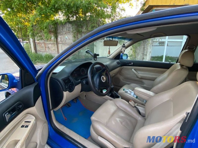 2000' Volkswagen Golf photo #1