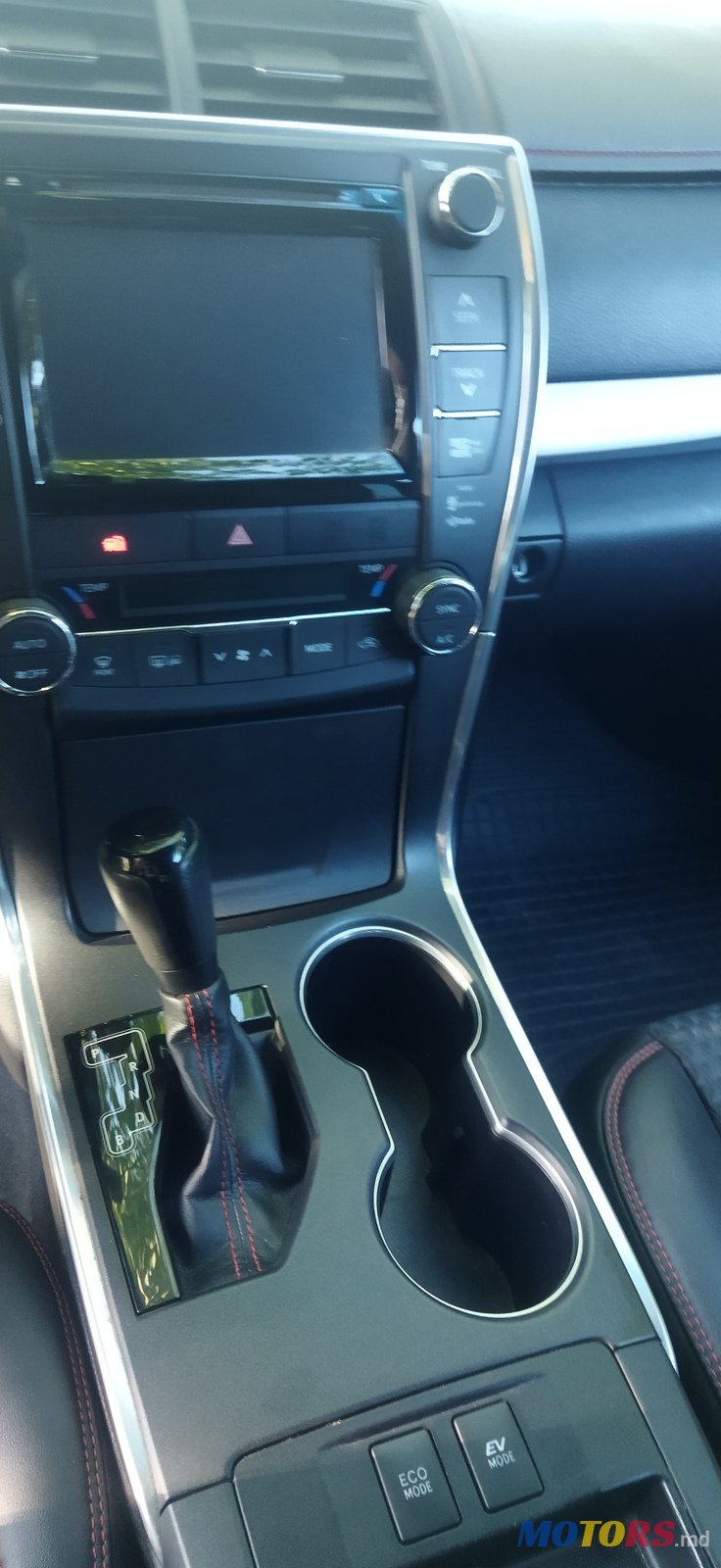 2015' Toyota Camry Hybrid V55 photo #1