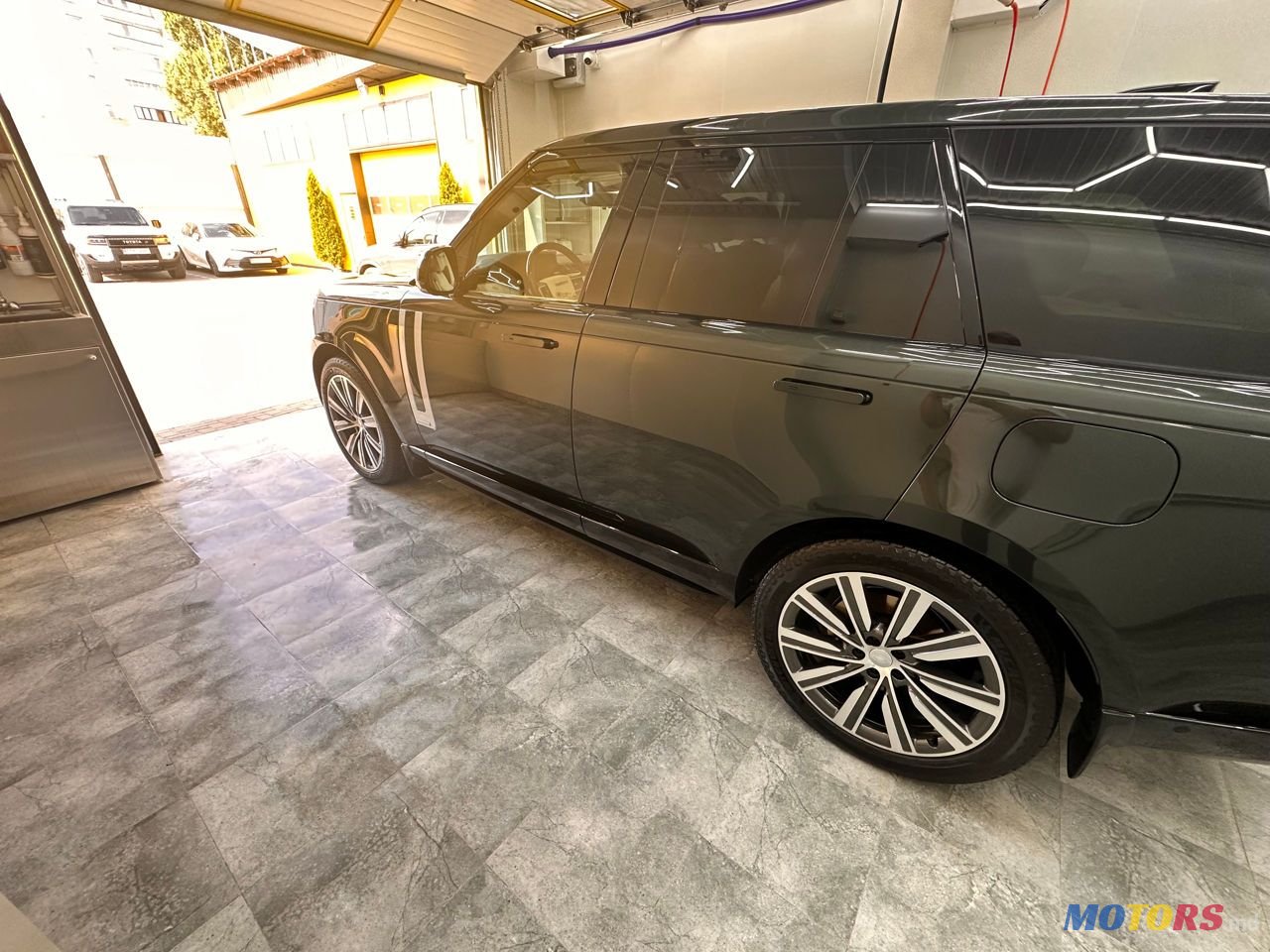 2024' Land Rover Range Rover photo #3