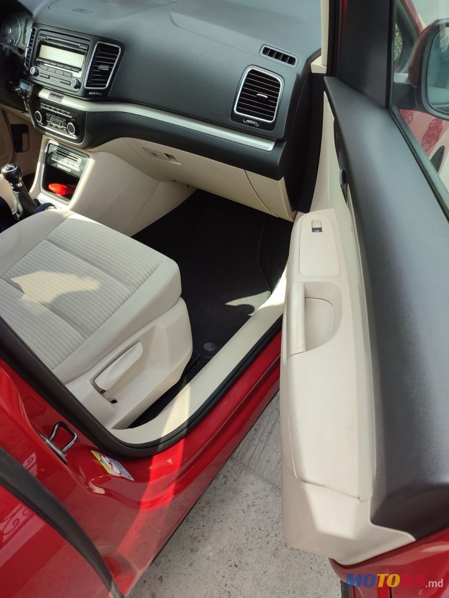 2011' SEAT Alhambra photo #6