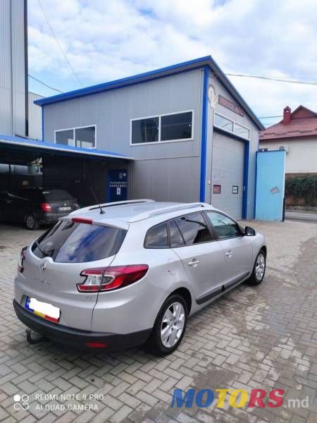 2012' Renault Megane photo #5