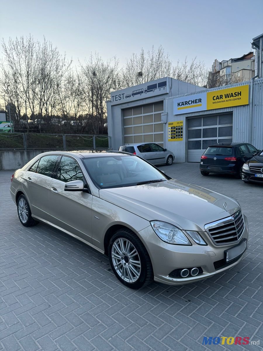 2011' Mercedes-Benz E-Class photo #1