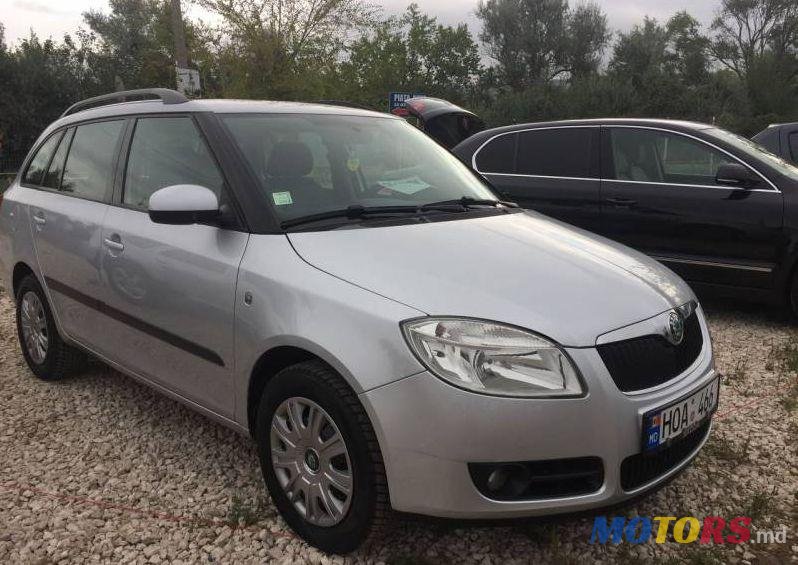 2008' Skoda Fabia photo #1