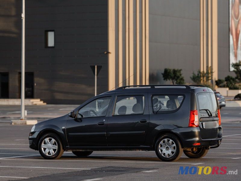 2008' Dacia Logan Mcv photo #3