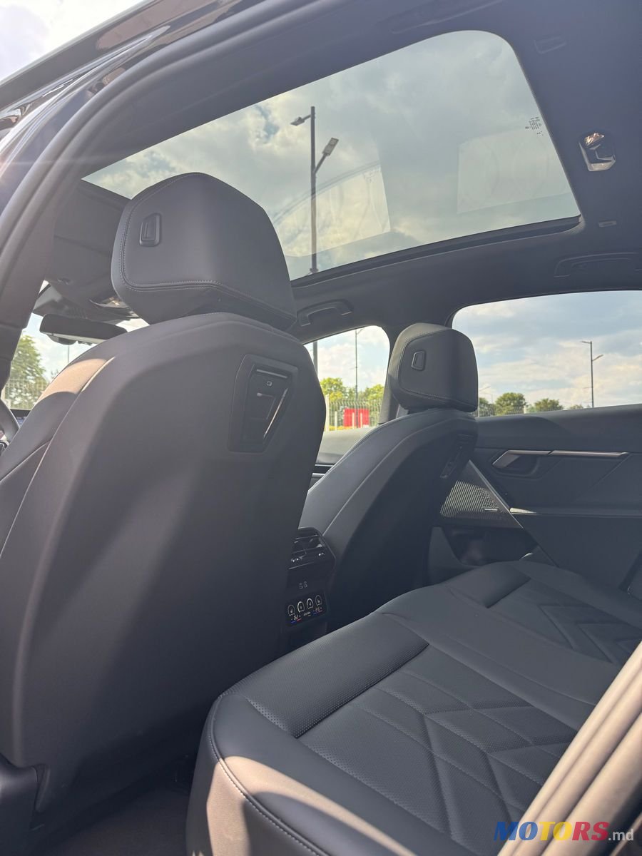 2023' BMW 5 Series photo #5