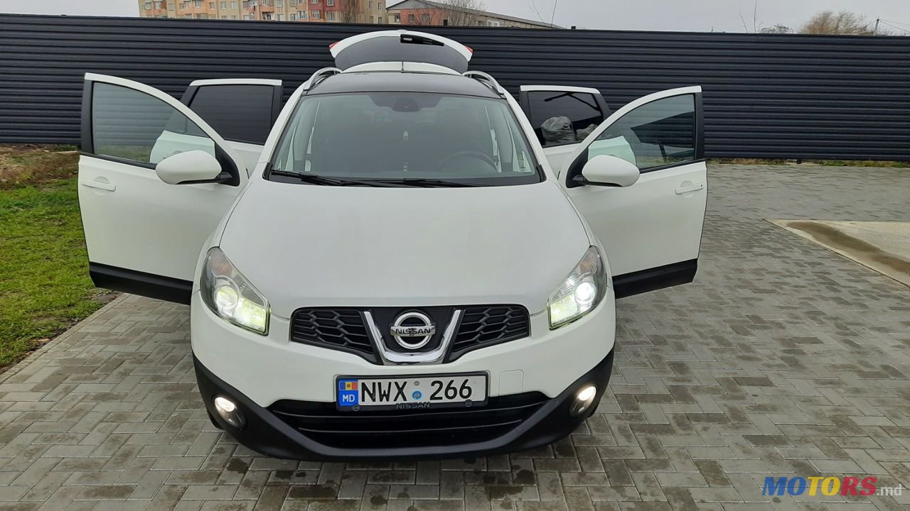 2013' Nissan Qashqai photo #1