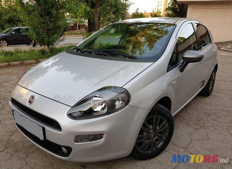 2014' Fiat Punto photo #2