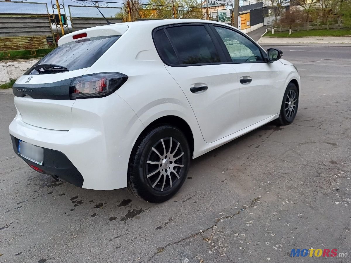 2020' Peugeot 208 photo #5