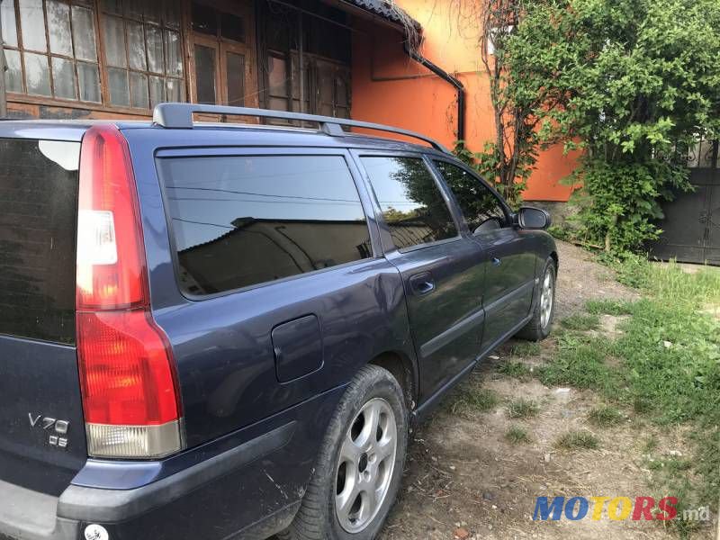 2003' Volvo V70 photo #3