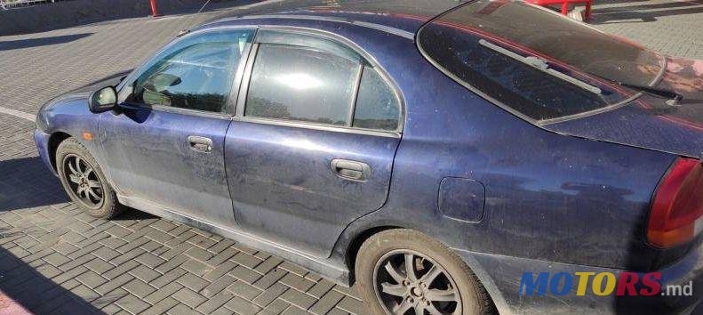 1996' Mitsubishi Carisma photo #1