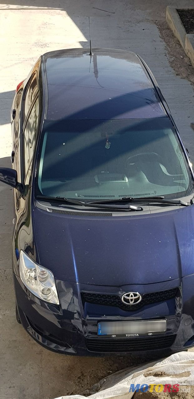 2008' Toyota Auris photo #1