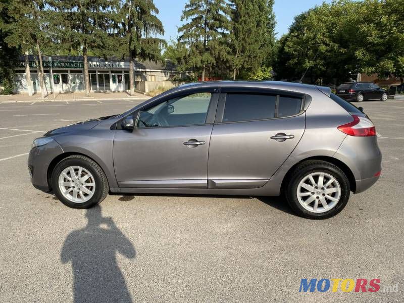 2012' Renault Megane photo #3